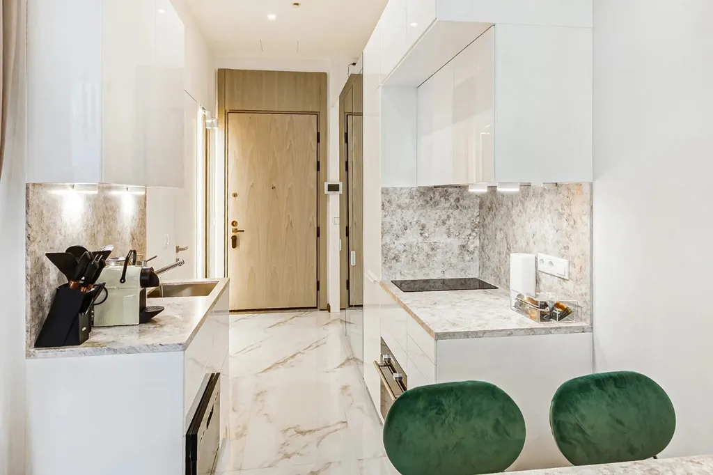 Апартаменты-студия на 62м этаже в Башне "Нева с видом на башни "Сити".