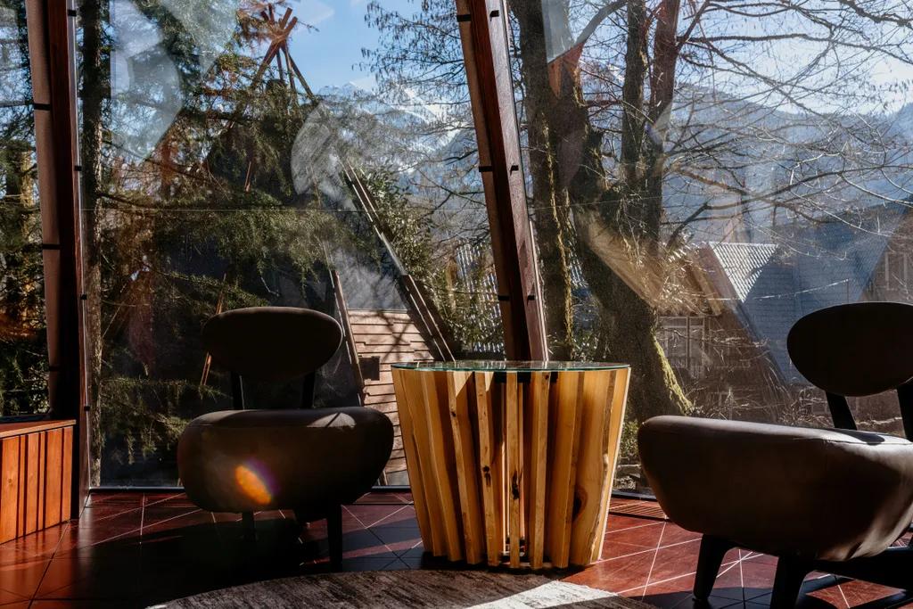 Панорамный домик в сердце гор