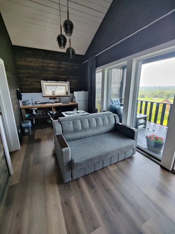 Коттедж Уютный дом с бассейном — Приморск