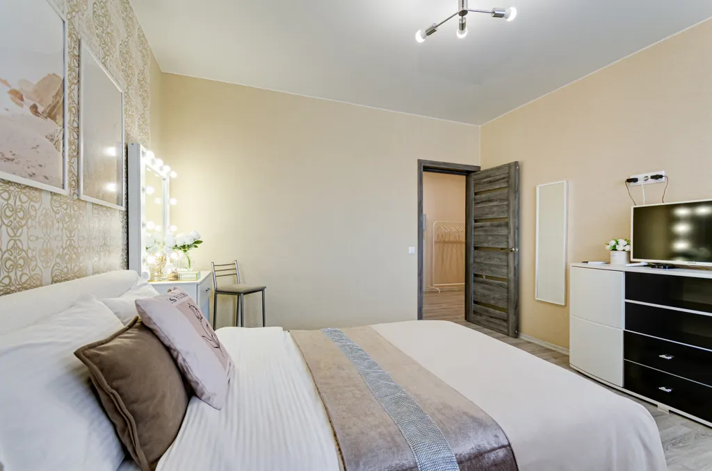 Зеркальный перламутр | Mother of pearl mirror | однокомнатная | 4 гостя