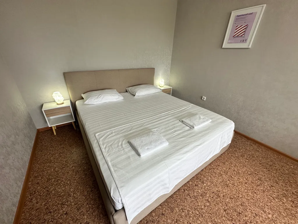 "В Гости!" на Строителей 90Б (1к квартира рядом с Термоленд)