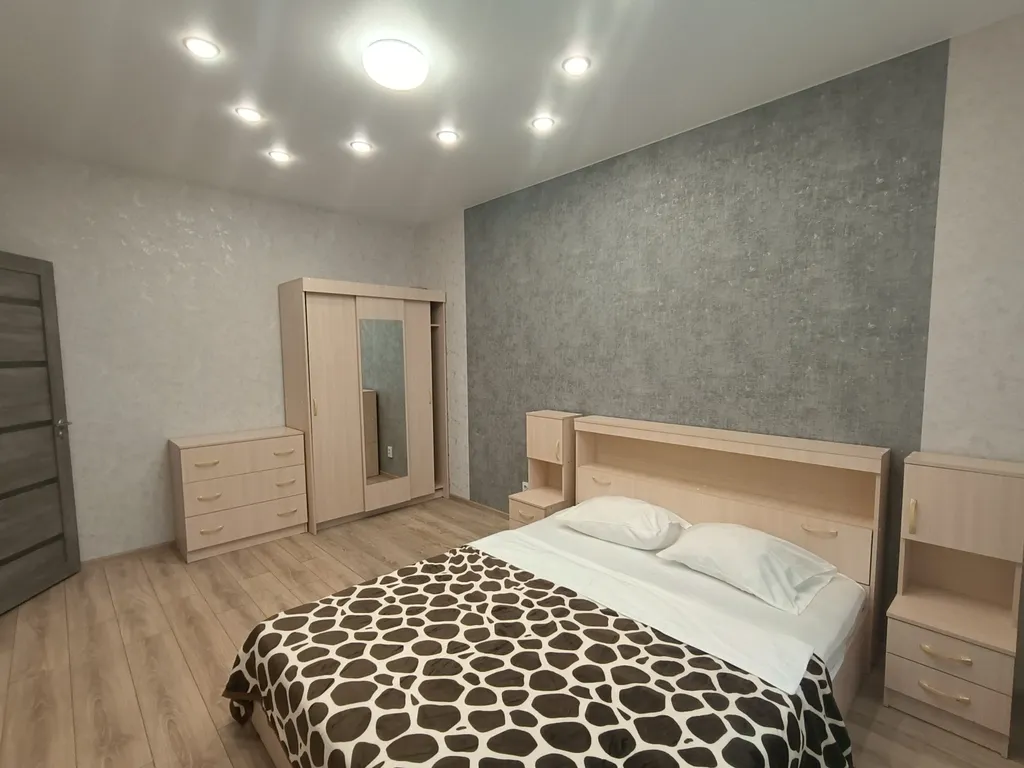 Loft-Корней, Нейро, Кристалл квартира