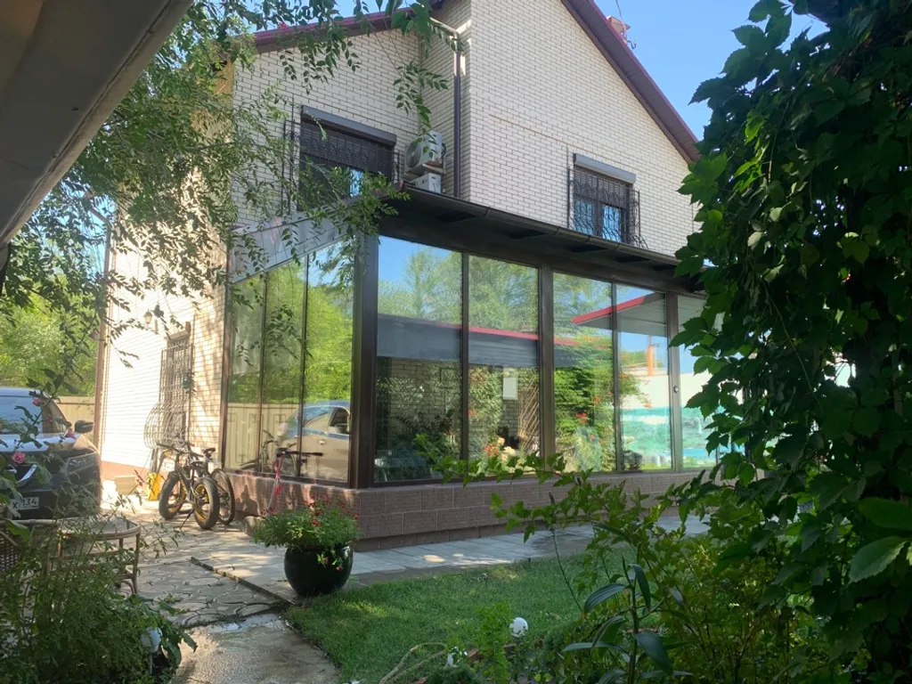 Коттедж Уютный дом в городе — аренда посуточно в Волжский