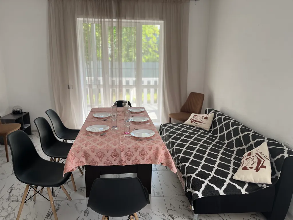 Уютный благоустроенный дом в центре 2 Иркутска ждет своих гостей!