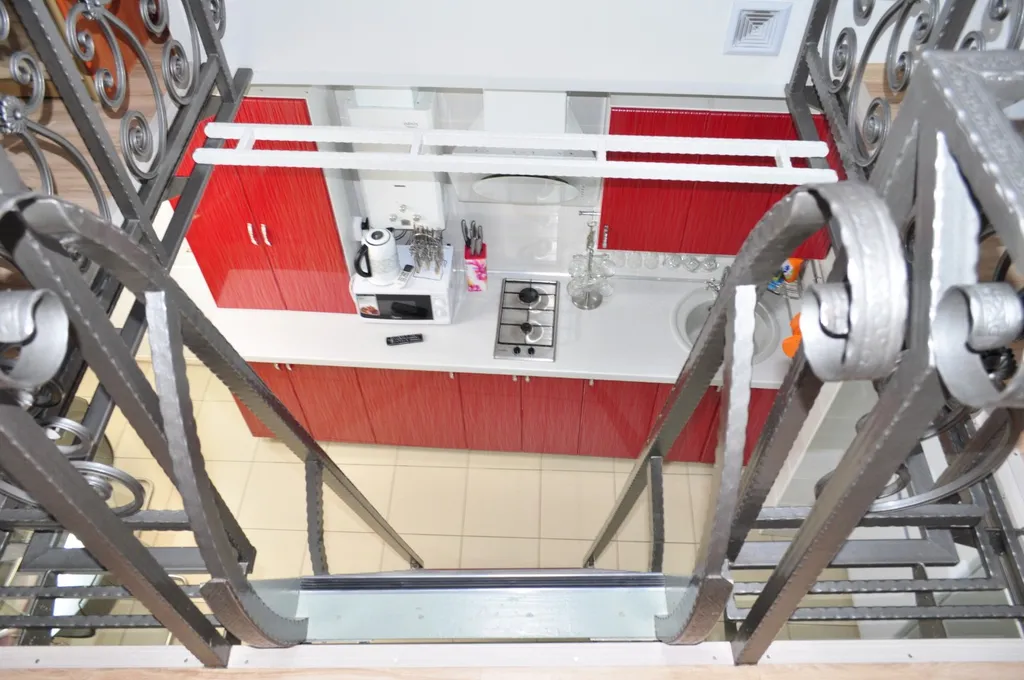 Двухуровневая квартира с двумя комнатами