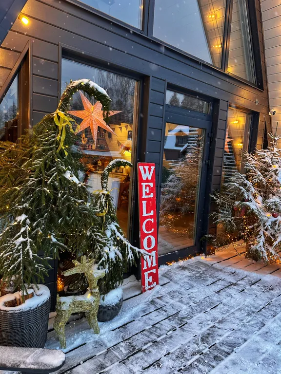 Большой уединенный A-frame в лесу с горячей купелью Фурако