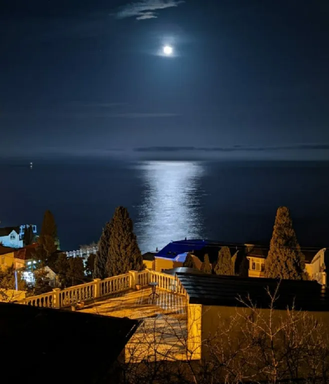 Уютная квартира с дивным видом на море