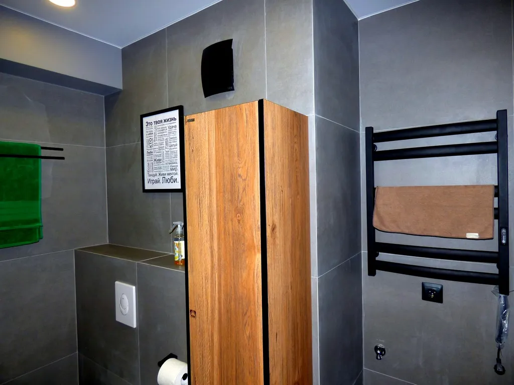 Студия с дизайнерским ремонтом в новом доме на равнине