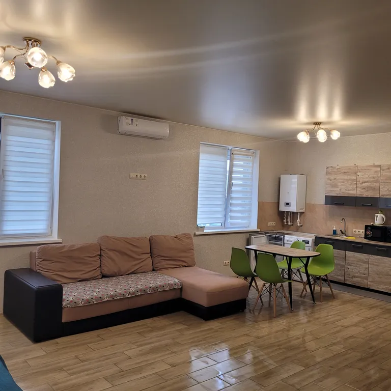 Уютная студия возле парка Учкуевка