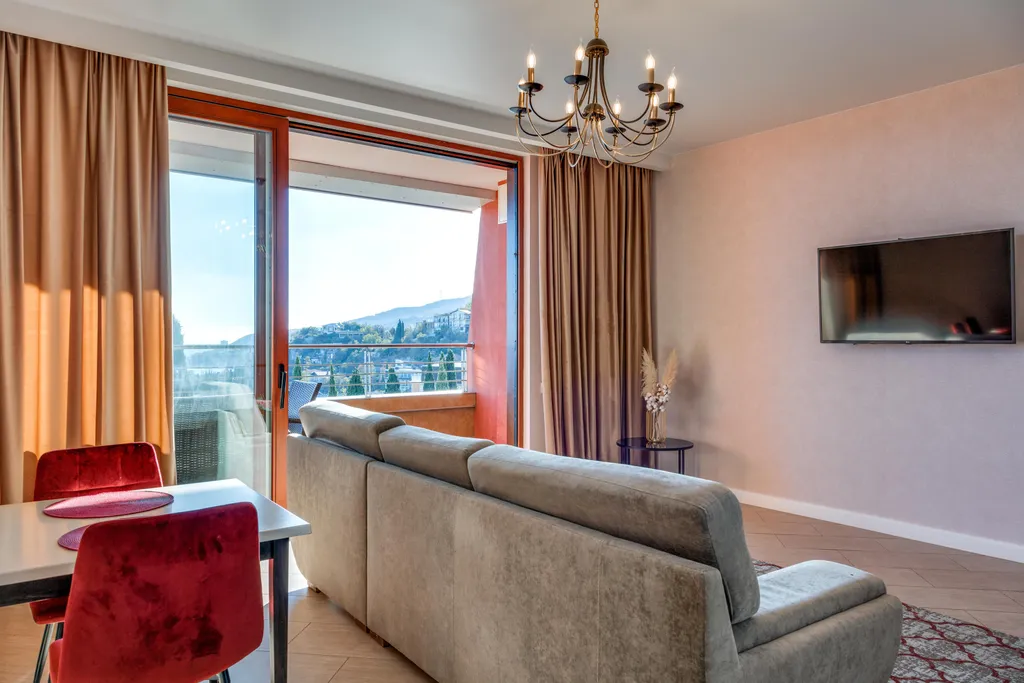 3-комнатная квартира с видом на море