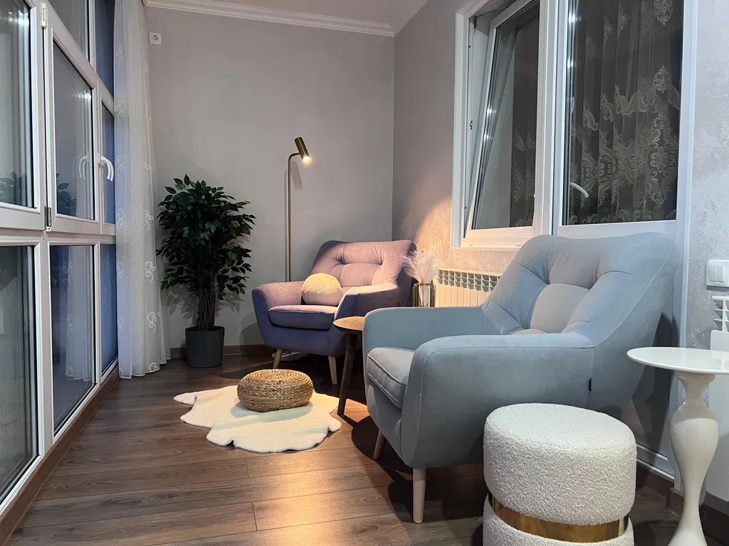 Стильная двухкомнатная квартира с видом на Машук