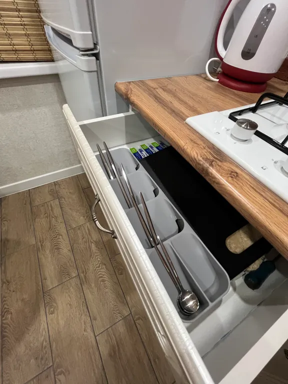 Студия в центре с дизайнерским ремонтом и балконом Город в городе