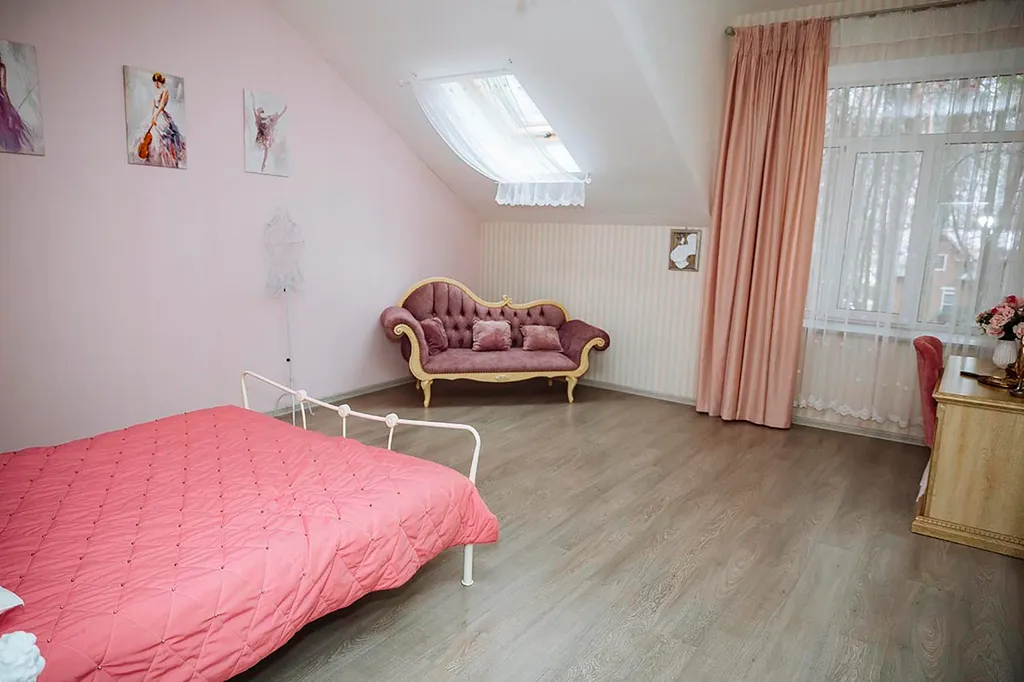 Белоснежная веранда и усадьба