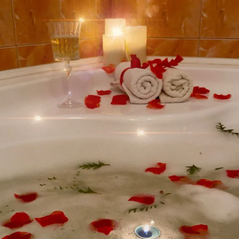 Просторная двухуровневая квартира с джакузи