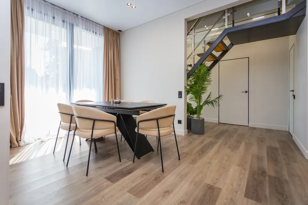 Дом у моря с бассейном