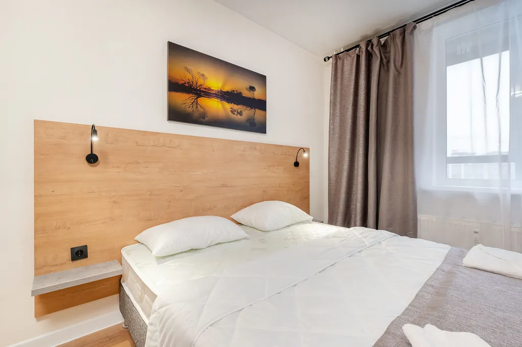 Студия у аллеи фонтанов и парка