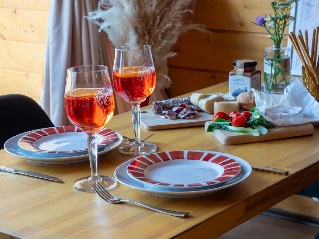 Уютный дом у озера