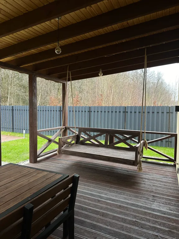 Дом в лесу с баней и бассейном