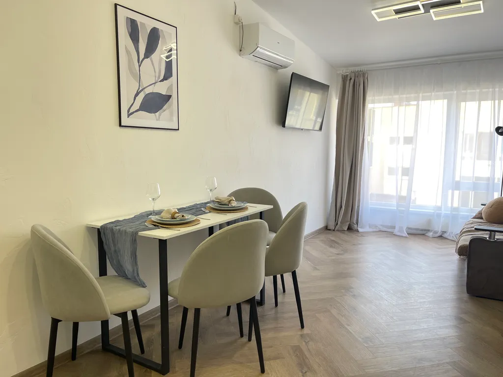 Квартира Евро-двухкомнатная квартира в паре минут от берега морской бухты — Севастополь