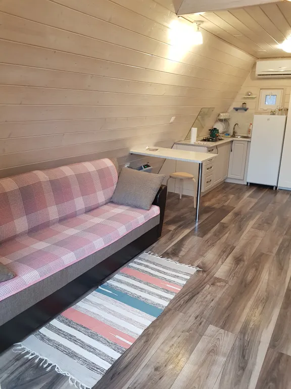 Домик треугольник на 4 человек