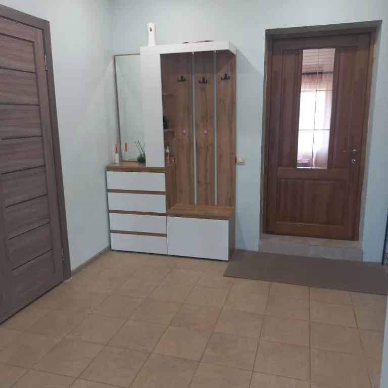 Уютный дом в сосновом лесу