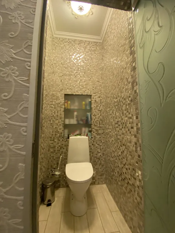 Дом с бассейном в лесу