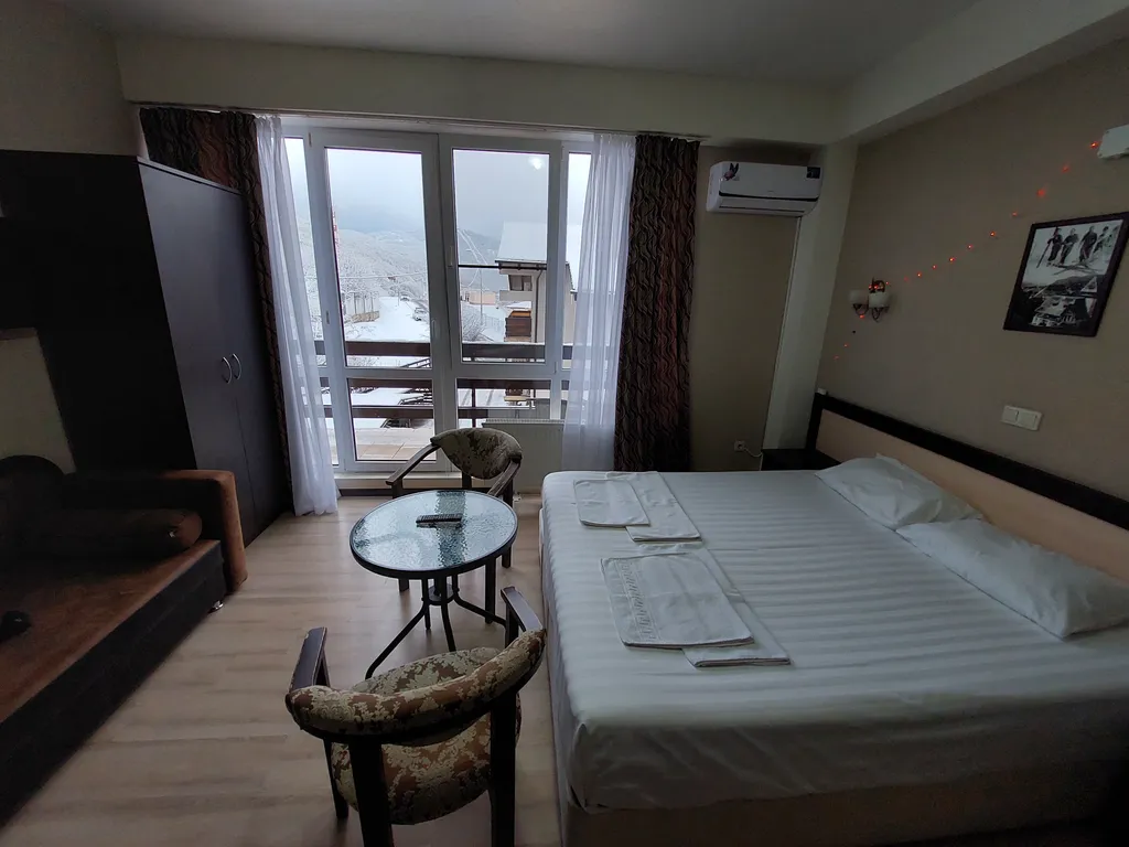 Студия с прекрасным видом на горы