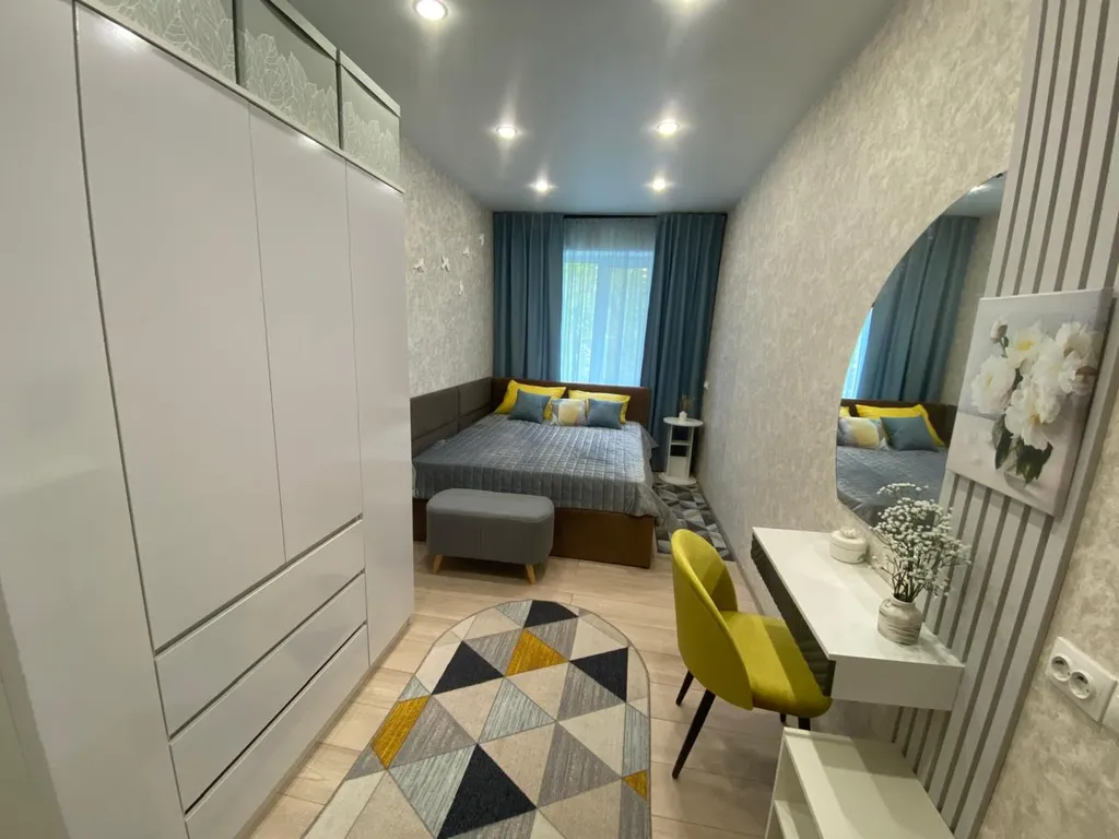 Двухкомнатная квартира на пл. Театральной