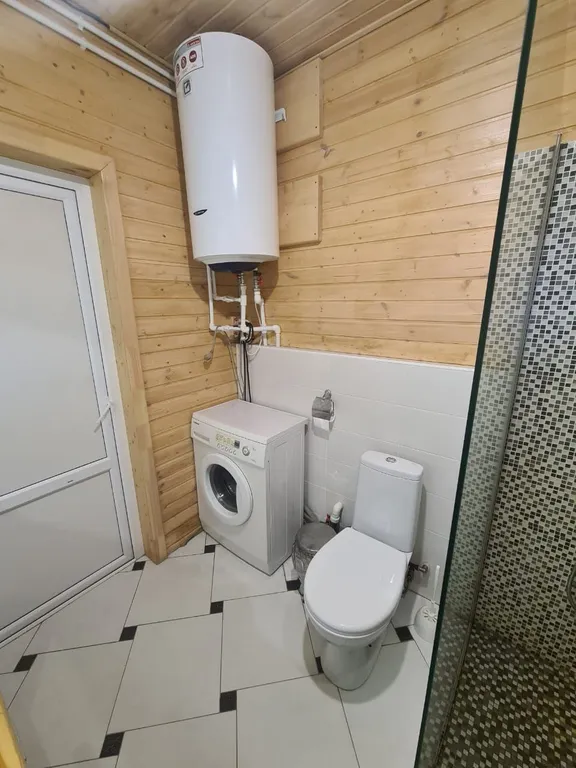 Дом с прудом