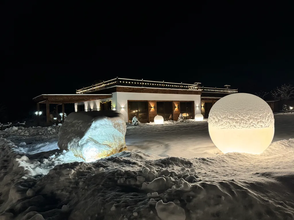 Дом в стиле лофт с камином