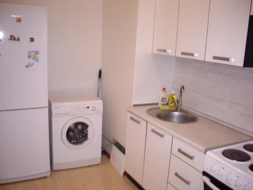 Трехкомнатная квартира в Старом Осколе возле Мед. Центра Поколение