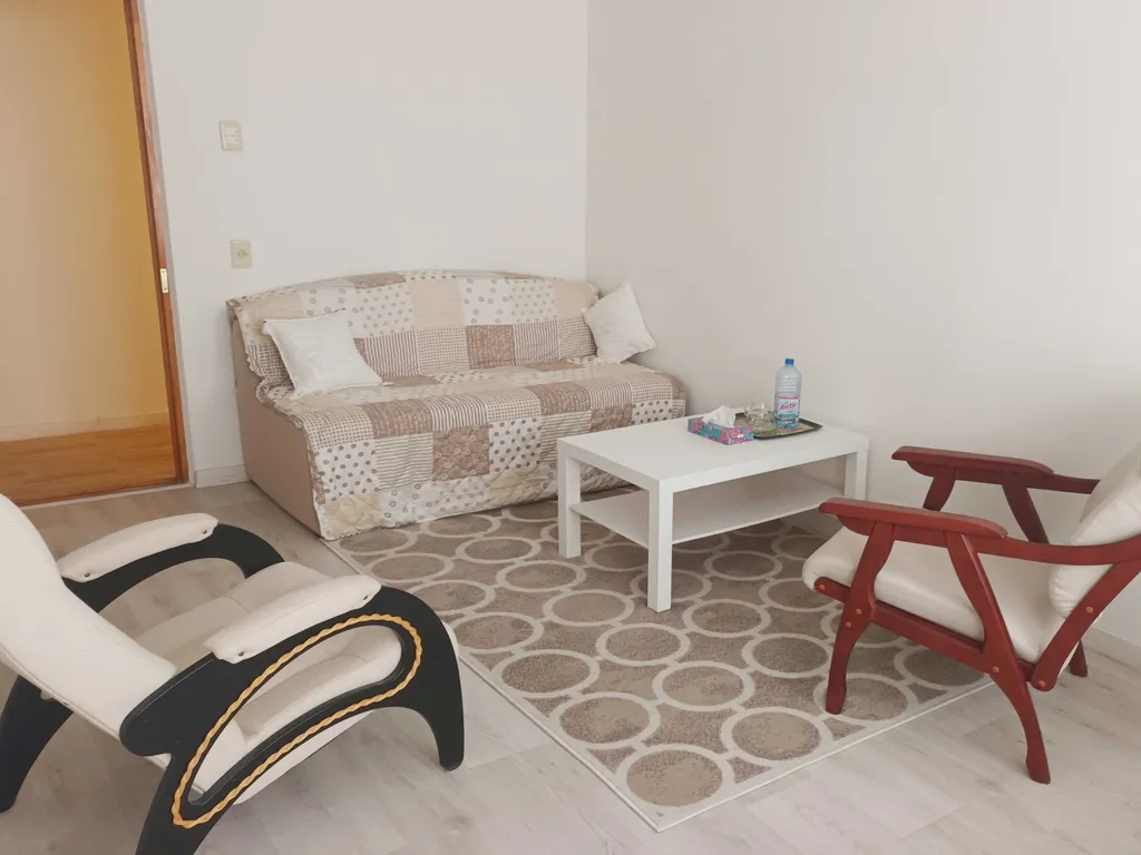 Чистая 2-к квартира вблизи Набережной недалеко от центральной части