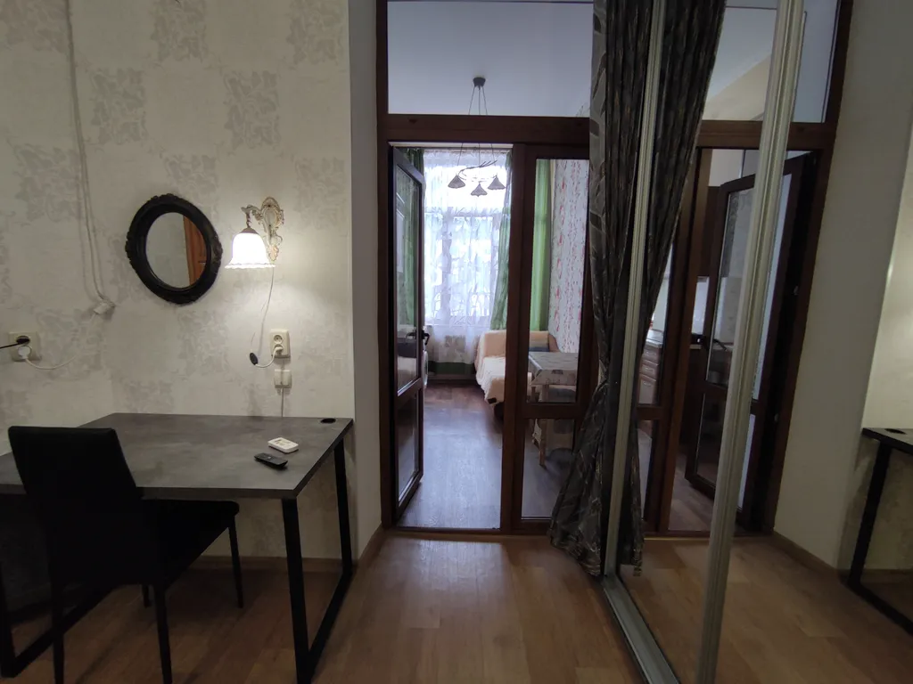 Однокомнатная квартира в центре курортной жизни Евпатории