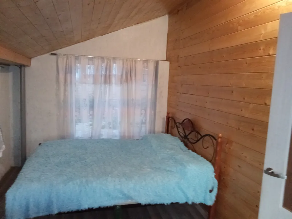 Дом с баней на дровах и видом на реку