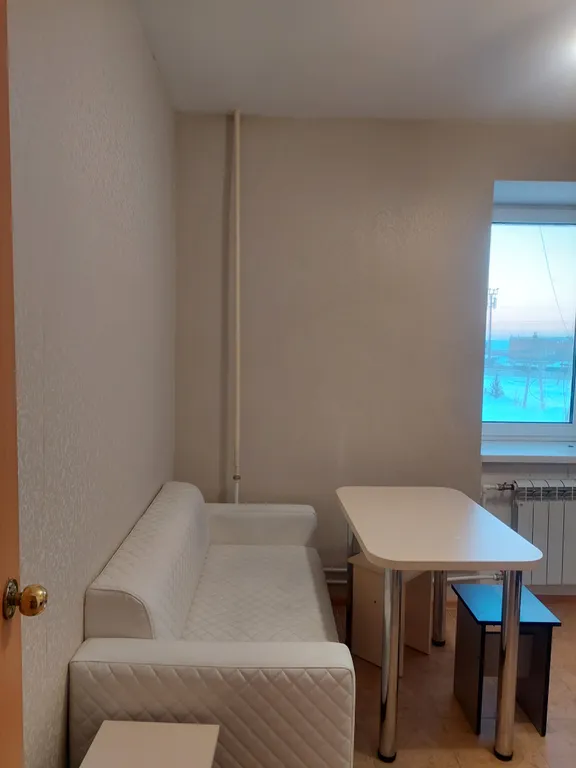 Напротив дома поликлиника