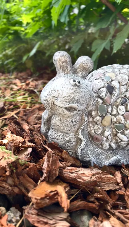 Благоустроенный дом у реки