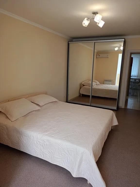 Уютная квартира с фонтаном во дворе