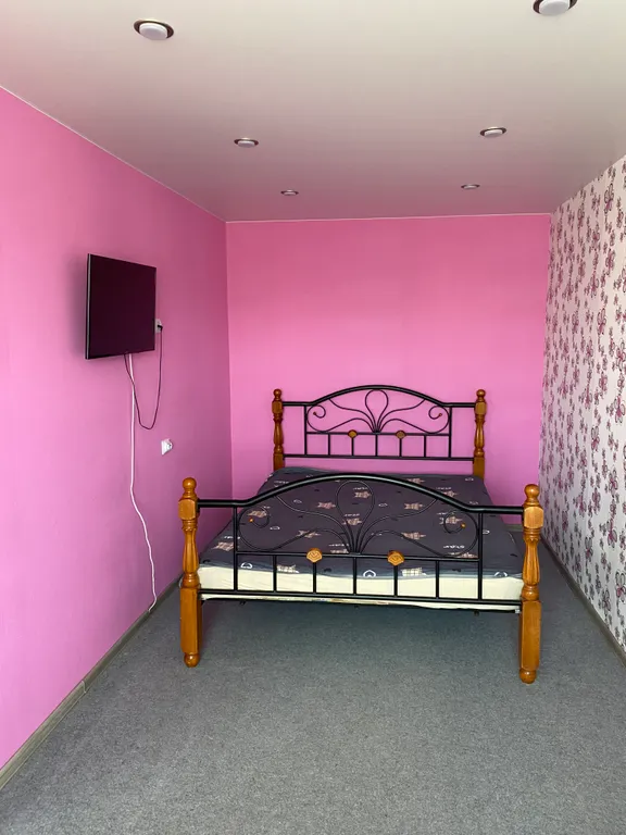 2-комнатная квартира с ремонтом в центре города