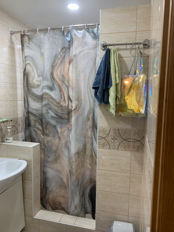 Уютная двухкомнатная квартира в центре Пицунды