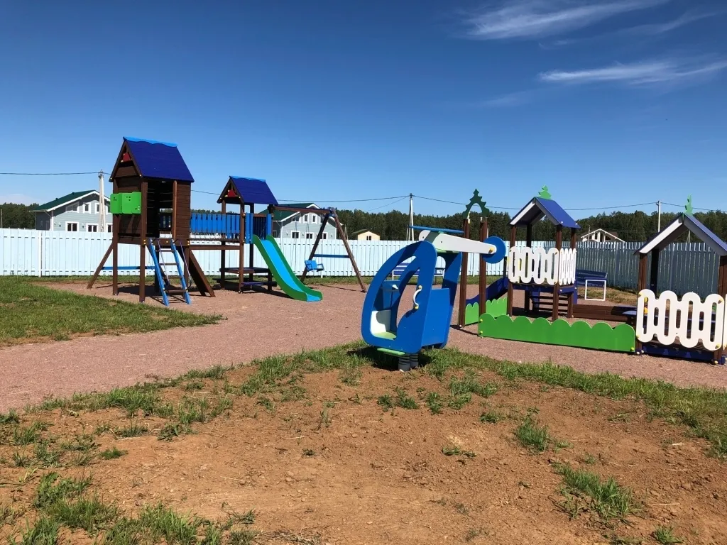 Новый современный стильный дом у озера Суходолье