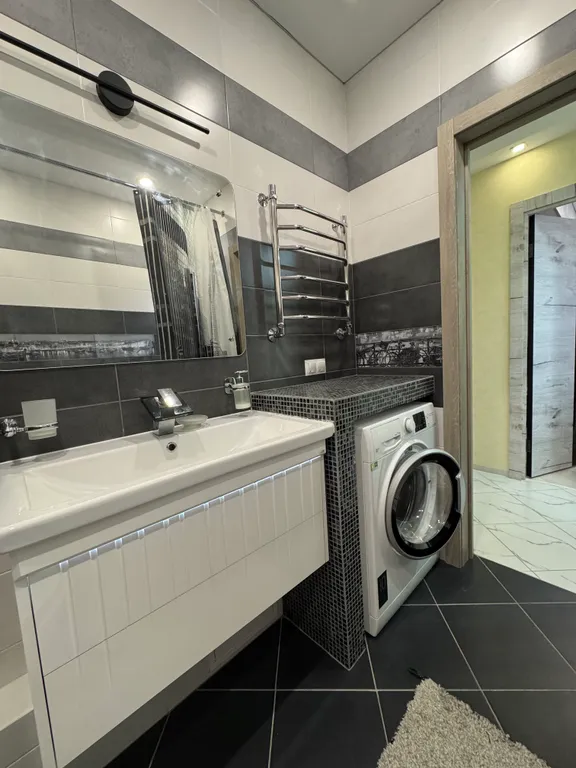 Идеальная квартира в новом доме с видом на закат