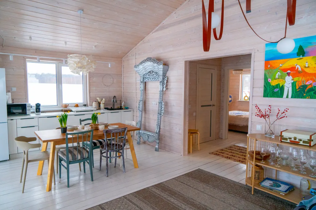 Панорамный дом у поля и леса