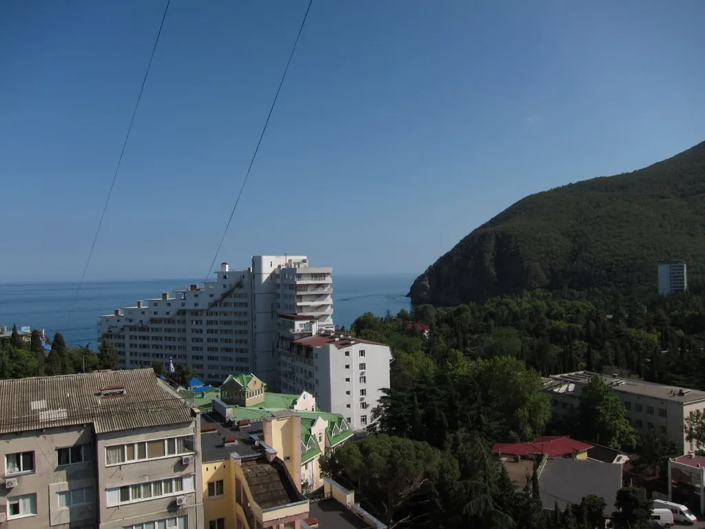 2-комнатная квартира с большой лоджией и видом на море — аренда посуточно в Партенит