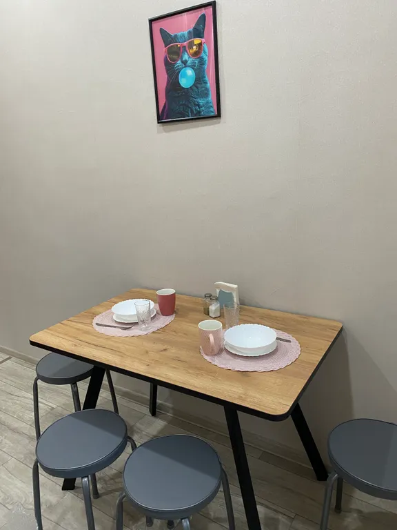 Лошадка Кира ждёт гостей в свою уютную квартиру