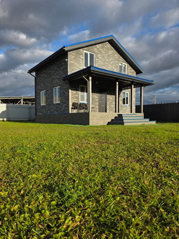 Коттедж на огромной территорией