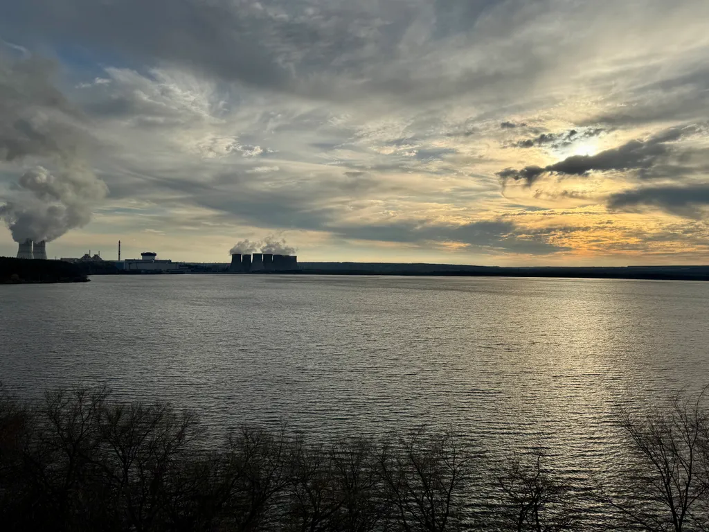 Видовая квартира на набережной! Вид на Море и НВАЭС!Кровать King Size