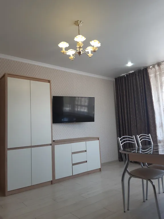 Квартира Квартира Раздельная трёхкомнатная в шаговой доступности море и центр города — Анапа