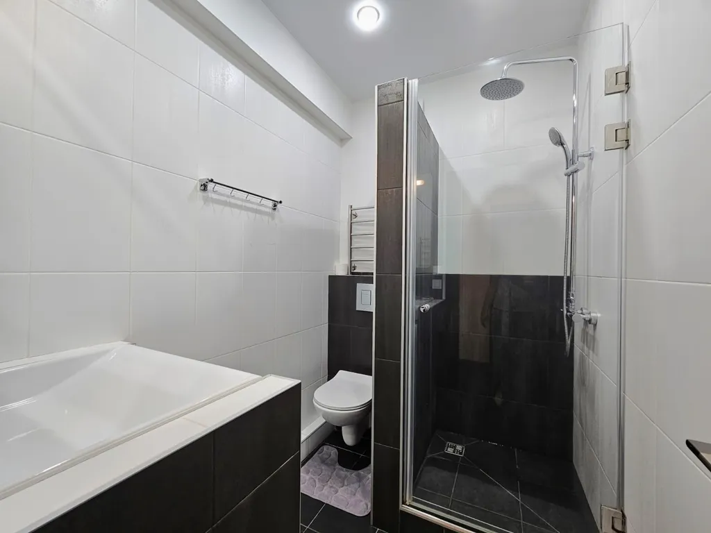 Большая квартира на первой береговой