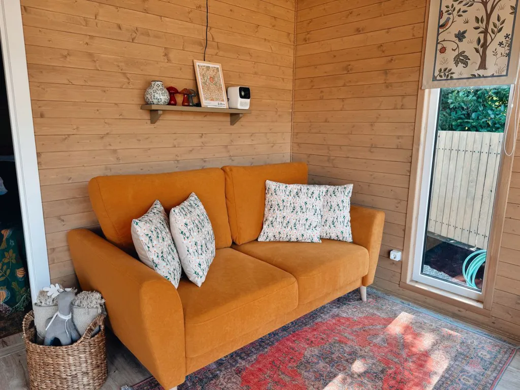 Дом Тишина в горах с горячей купелью на берегу живописной реки