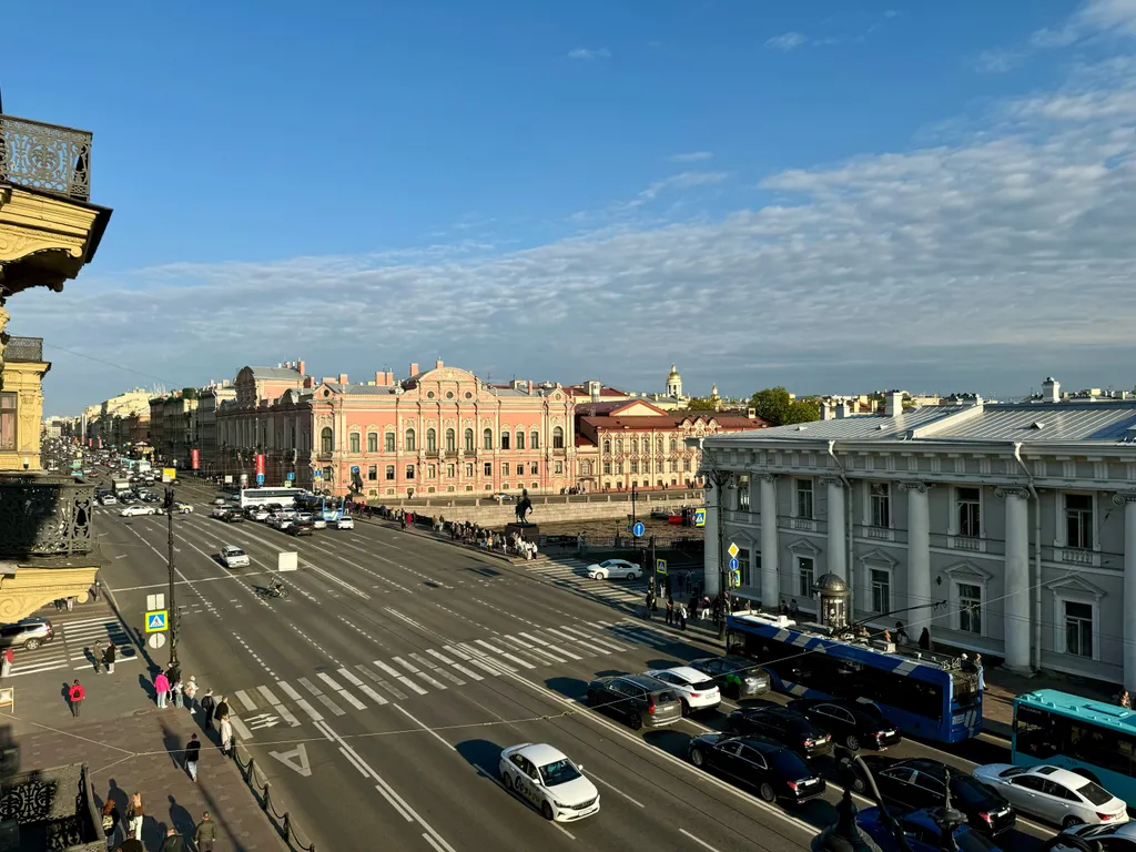Квартира Квартира с балконом на Невский проспект — Санкт-Петербург